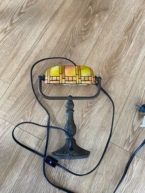 Tiffany-Style Yellow Faux Stained  Glass Desk Lamp with Ornate Metal Base